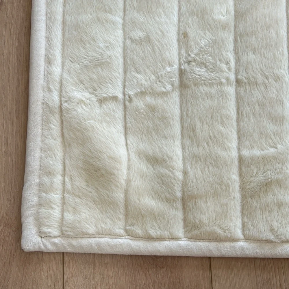 Pottery Barn Faux Mink Blanket 50x60